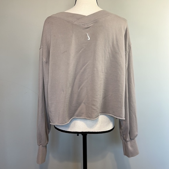 Nike Comfy Soft Cropped V Neck Gray Sweatshirt - Picture 6 of 7